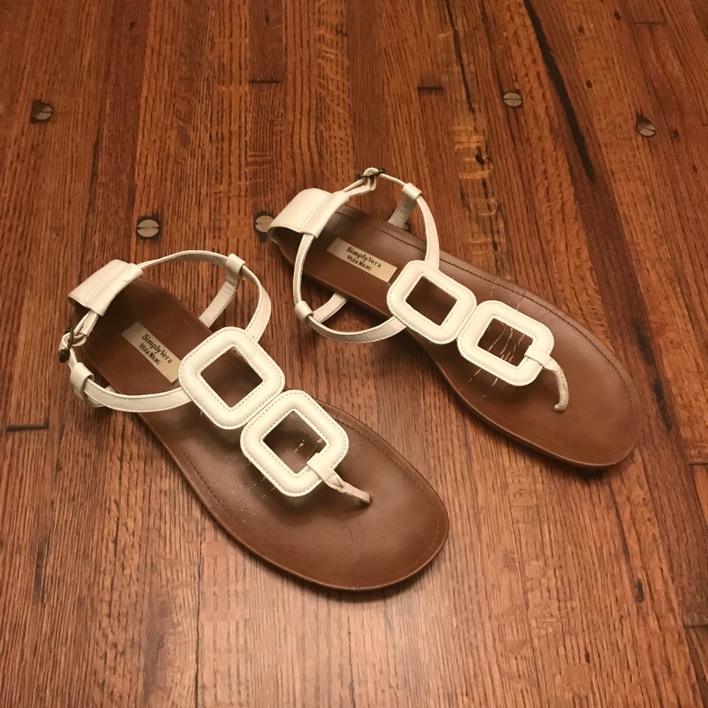 Simply Vera Wang Sandals White, 9 1/2